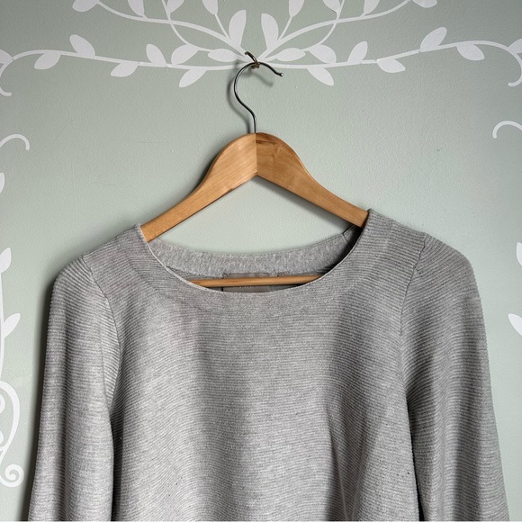 Light Grey Bell Sleeve blouse from Cyrus in size US L - Picture 2 of 7